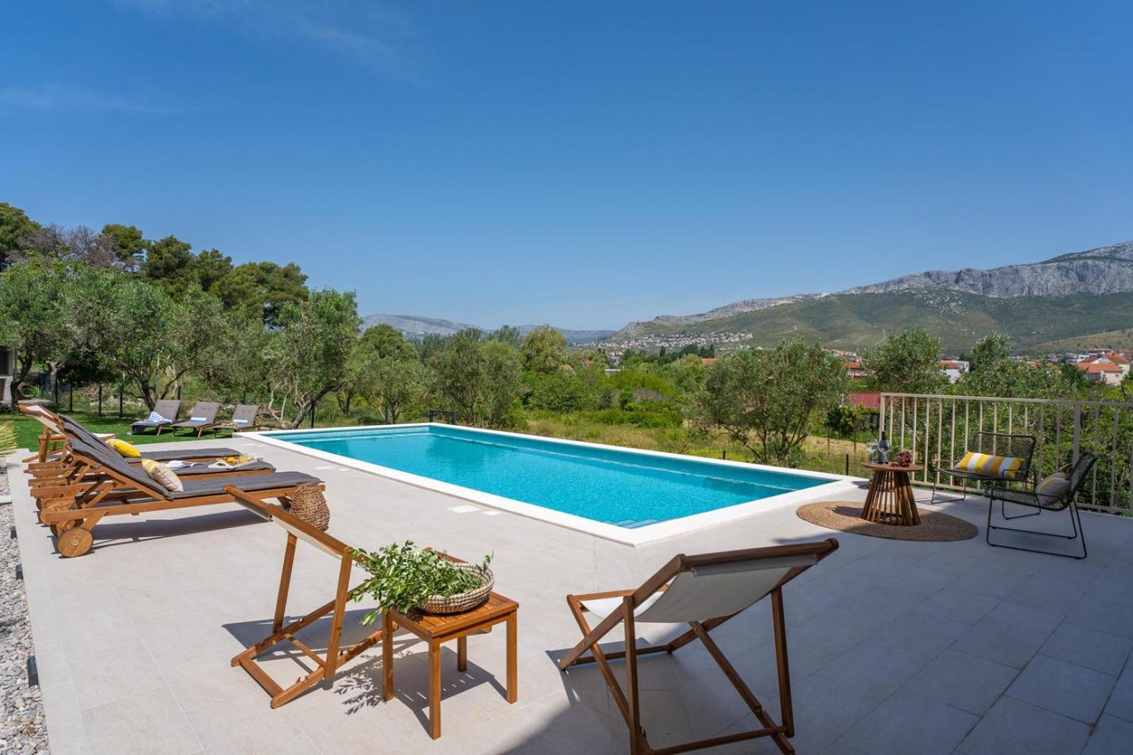 New! Villa Mamma Mia, A 6-Bedroom Property With 40Sqm Pool Podstrana Exteriör bild