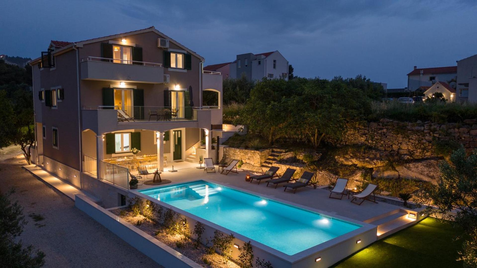 New! Villa Mamma Mia, A 6-Bedroom Property With 40Sqm Pool Podstrana Exteriör bild